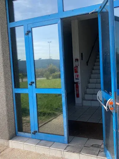 Ouverture de porte en zone industrielle à Limay (78520)